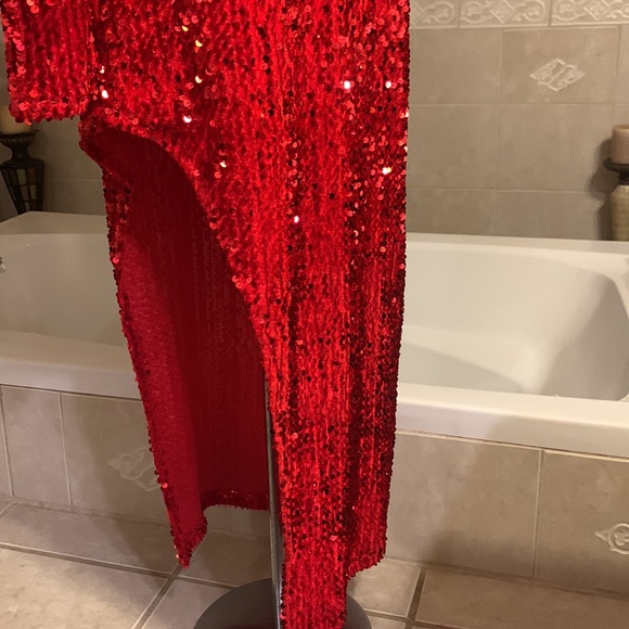 Red Evening Dress - Picture 9 of 12